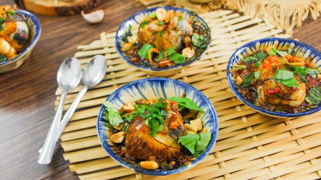 Độc đáo món trứng vịt lộn nướng muối ớt ngon thơm cuối tuần-1