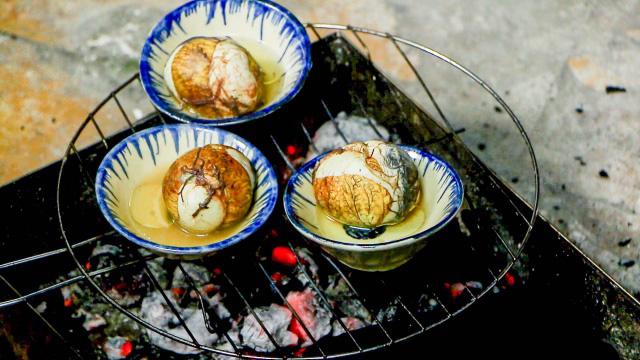 Độc đáo món trứng vịt lộn nướng muối ớt ngon thơm cuối tuần-5