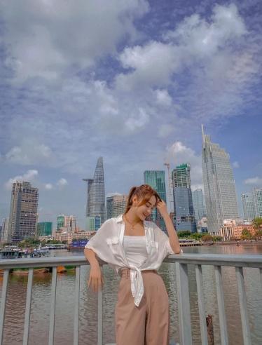 Chỉ thay đổi một chi tiết nhỏ, Minh Hằng nâng tầm phong cách với sơ mi-4