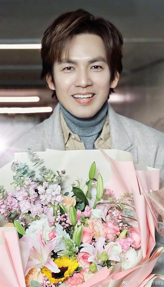 Chung Hán Lương đóng máy phim mới sau Cẩm Tâm Tựa Ngọc, nhan sắc được khen nức nở-1