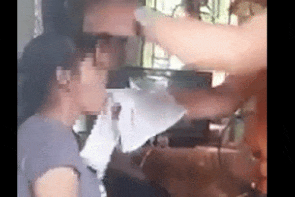 Clip: Thần y chữa câm điếc bẩm sinh bằng cách... rút lưỡi giống Võ Hoàng Yên-1