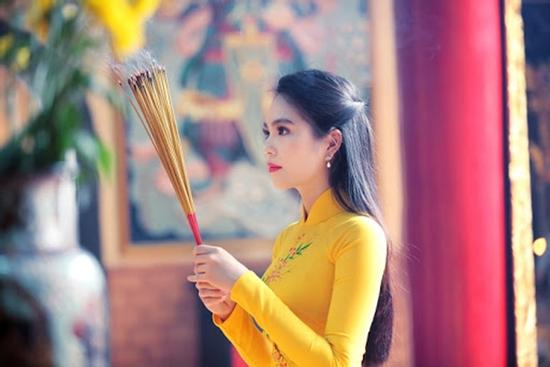 Mùng 1 đầu tháng mang theo gì để cả tháng may mắn, phát tài?