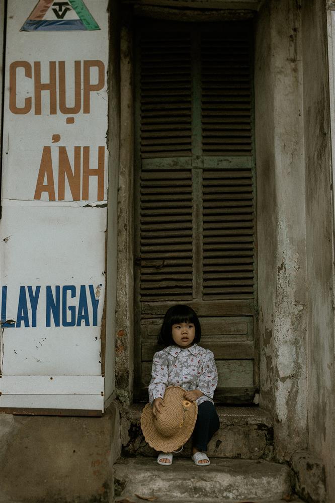 Em bé Hà Nội: Đất nước Việt Nam đang trưởng thành và con người Việt Nam đang phát triển. Hãy cùng xem những bức ảnh về em bé Hà Nội, tượng trưng cho tương lai tươi sáng và đầy hy vọng của đất nước Việt Nam.