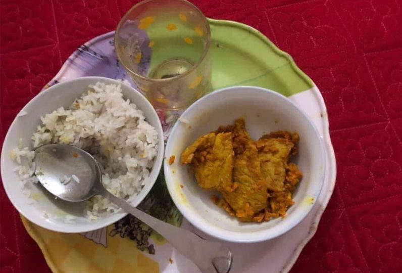 Uất nghẹn đưa mẹ chồng 10 triệu tiền ăn nhưng cơm cữ ngày nào cũng chỉ 1 món-1