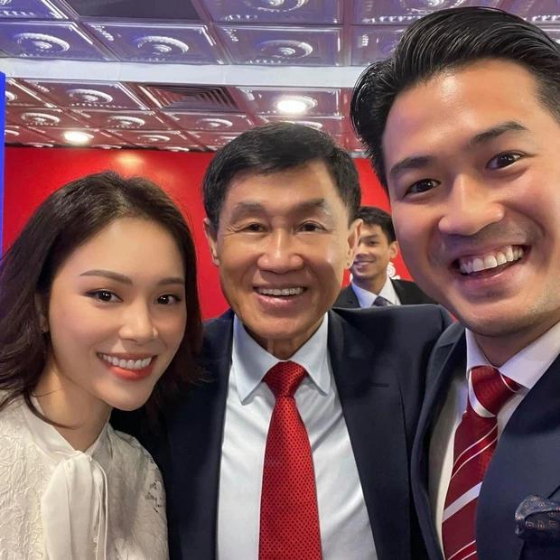 Linh Rin khoe ảnh bố chồng tỷ phú: Quá nhiều nhan sắc và tiền bạc trong 1 bức ảnh!-1