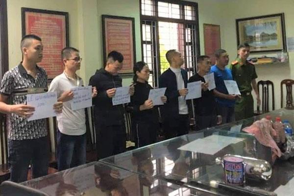 Thuê người uy hiếp, ném chất bẩn vào nhà người thân của con nợ để đòi tiền-1