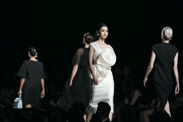 Lương Thùy Linh: Tôi ước được diễn tại show Victorias Secret-2