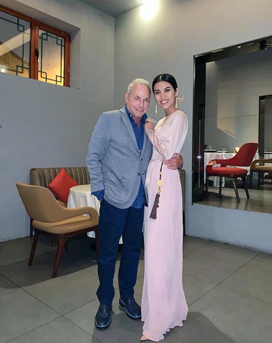 Những chuyến du lịch của Cổ Ngân và tỷ phú 72 tuổi trước khi chia tay-7