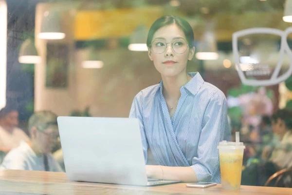 Chồng bắt vợ gánh nợ 600 triệu mới nhường quyền nuôi cả 2 con và cái kết-2