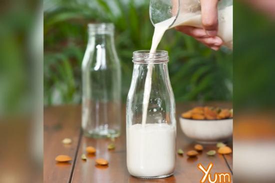 2 loại thức uống nạp năng lượng thích hợp cho mùa hè