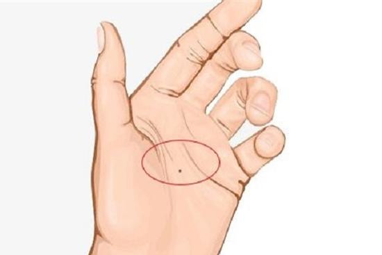 4 nốt rồi son khẳng định chủ nhân sở hữu chỉ có 'son cả đời'