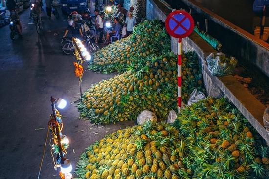 Bộ ảnh: Khám phá Hà Nội về đêm với chợ Long Biên không ngủ