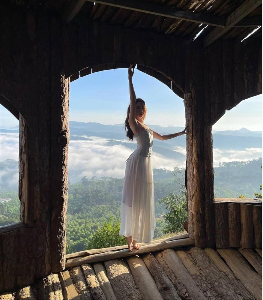 Ngọc Trinh chụp ảnh với xích đu: 2 lần đầu phốt nặng, lần thứ ba xuất sắc-1