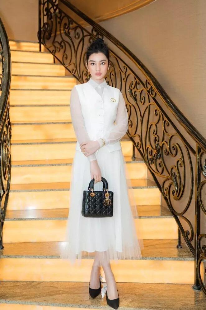 SAO MẶC ĐẸP: Mẹ ba con Hồ Ngọc Hà hóa công chúa chiếm spotlight-7