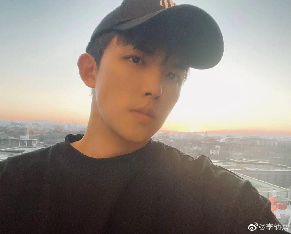 Ngoại hình điển trai của phi công hẹn hò Trương Vũ Kỳ-5