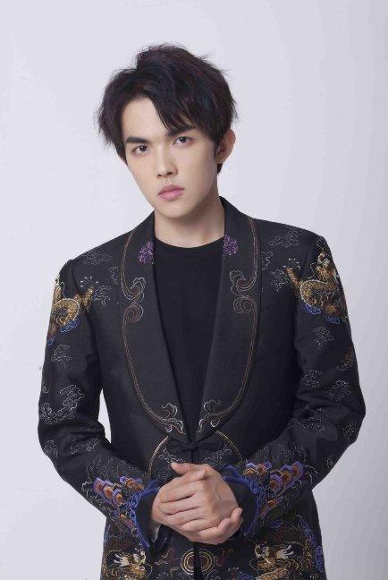 Ngoại hình điển trai của phi công hẹn hò Trương Vũ Kỳ-9