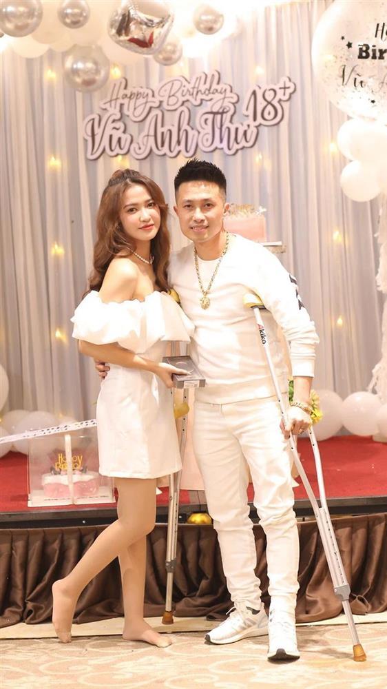 Gái xinh Yên Bái khoe bố mẹ siêu trẻ, ra đường toàn bị nhầm 3 anh em-3