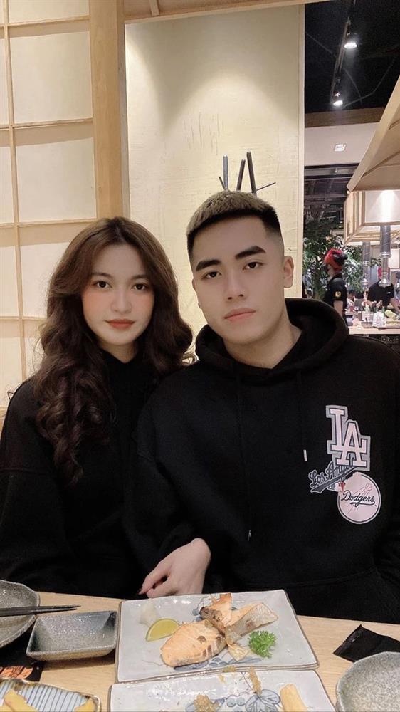 Gái xinh Yên Bái khoe bố mẹ siêu trẻ, ra đường toàn bị nhầm 3 anh em-4