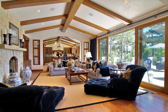 Con gái Phượng Chanel học trường siêu đắt, ngót nghét tỷ rưỡi/năm-4