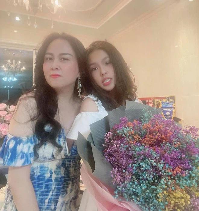 Con gái Phượng Chanel học trường siêu đắt, ngót nghét tỷ rưỡi/năm-2