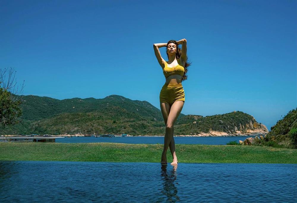 Hồ Ngọc Hà lộ vòng 2 nhấp nhô sau sinh: Eo siêu bé hóa ra nhờ photoshop?-5