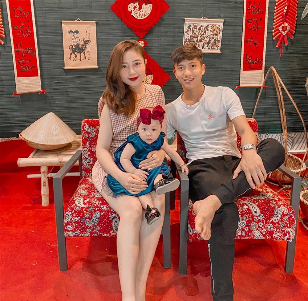 Con gái Phan Văn Đức thay đổi thế nào sau 8 tháng chào đời?-5