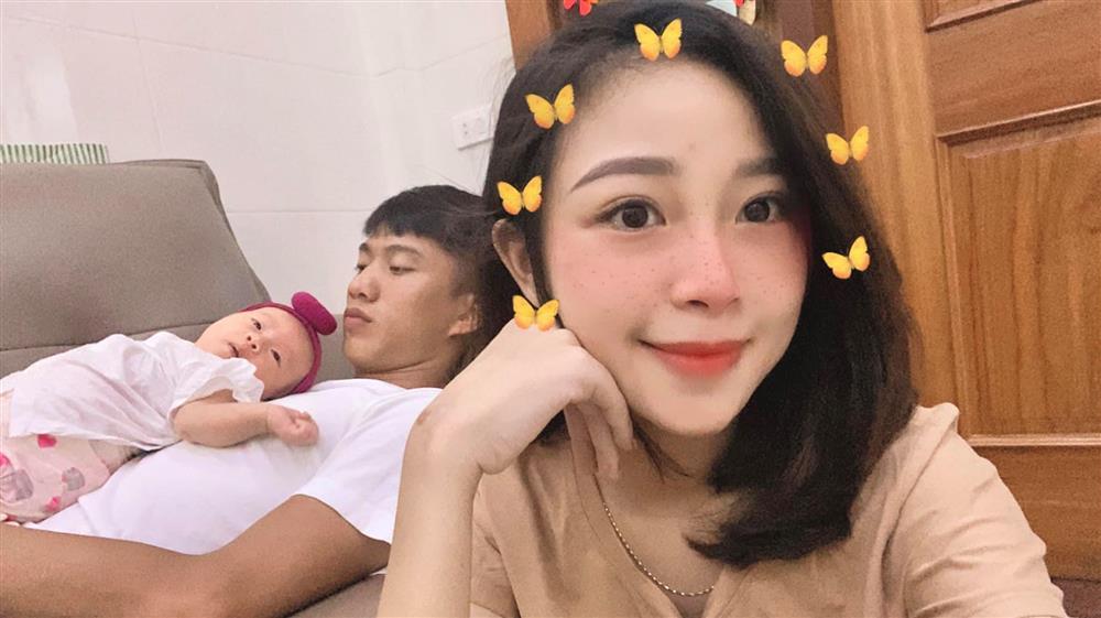 Con gái Phan Văn Đức thay đổi thế nào sau 8 tháng chào đời?-6