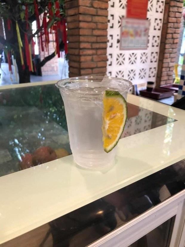 Khi bạn đi uống cà phê lại gặp ngay người yêu cũ đứng pha chế...-11