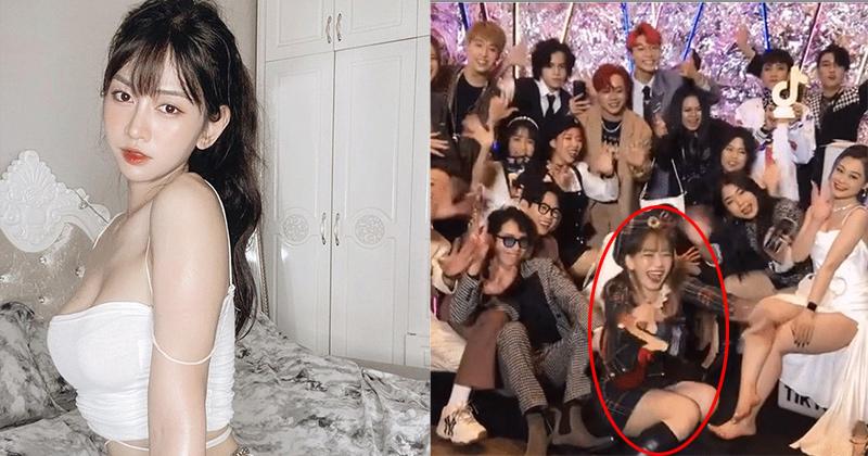 Hot Tiktoker vô tư vạch áo khoe cơ thể, sốc nhất là bàn tay sờ mó vòng 1-6