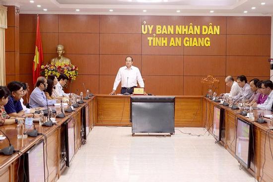 Cặp vợ chồng nhập cảnh trái phép nghi nhiễm COVID-19, An Giang họp khẩn