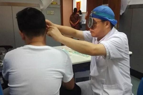 Tự chế pháo nổ, bé trai 13 tuổi tử vong thương tâm-3