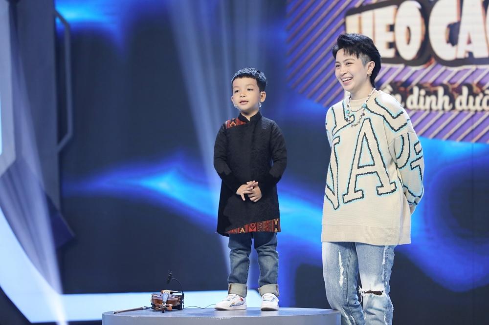 Hari Won bị bà đuổi khỏi nhà năm 3 tuổi chỉ vì tè dầm-1