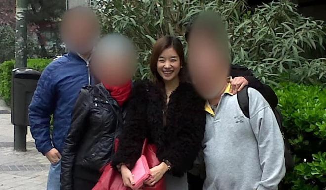 Điên nữ Seo Ye Ji lộ khuyết điểm cười hở lợi, ảnh quá khứ khác xa hiện tại-6