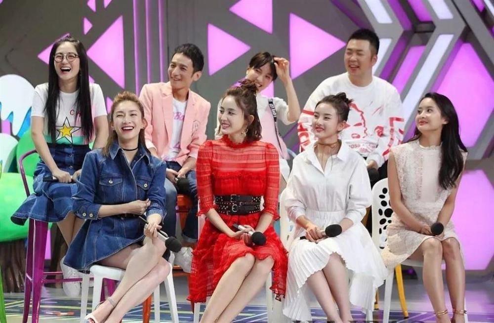 Dương Tử bị chê đầu to khi đứng cạnh Tống Tổ Nhi-7