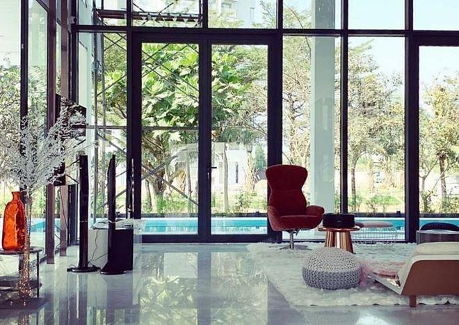 Sau vụ mất trộm 15 tỷ đồng, biệt thự Ngọc Trinh bỗng biến hình-4