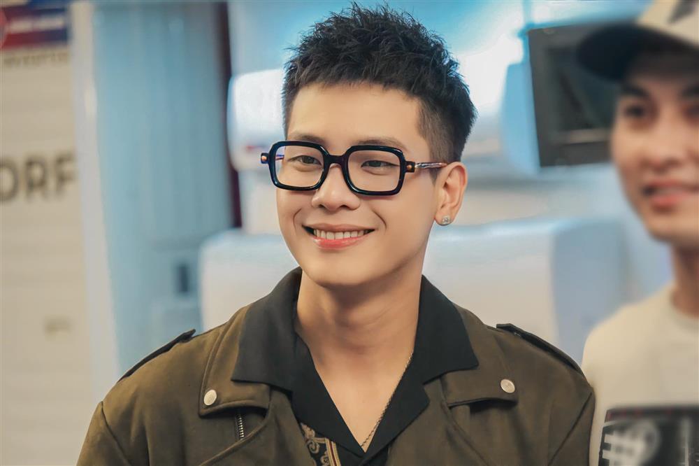 Thánh comment sống chết đòi cưới, Quân A.P giải quyết ra sao?-1