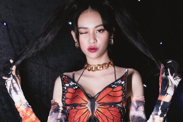 Mới tung ảnh comeback, Phí Phương Anh đã bị tố đạo nhái ‘chị đẹp’ Penthouse?