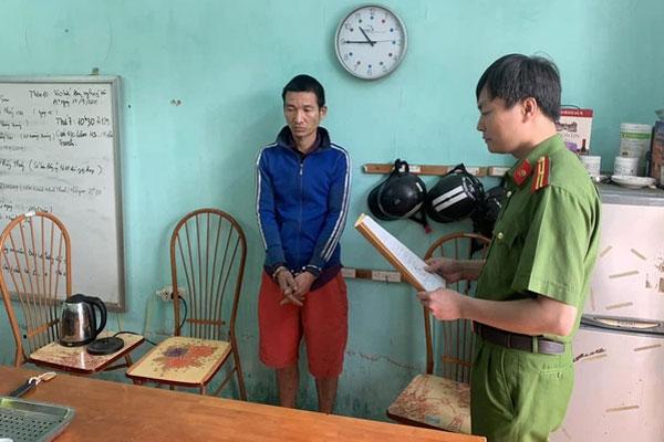 Bố dượng đồi bại, trói tay ông nội để cưỡng hiếp con gái của vợ-1