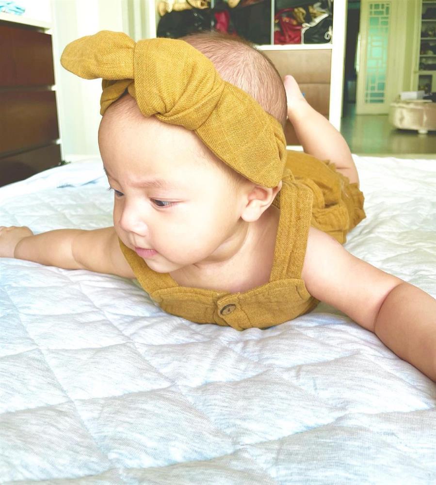 Mang con gái đi làm đẹp, Hồ Ngọc Hà bị nữ phụ giật spotlight-6