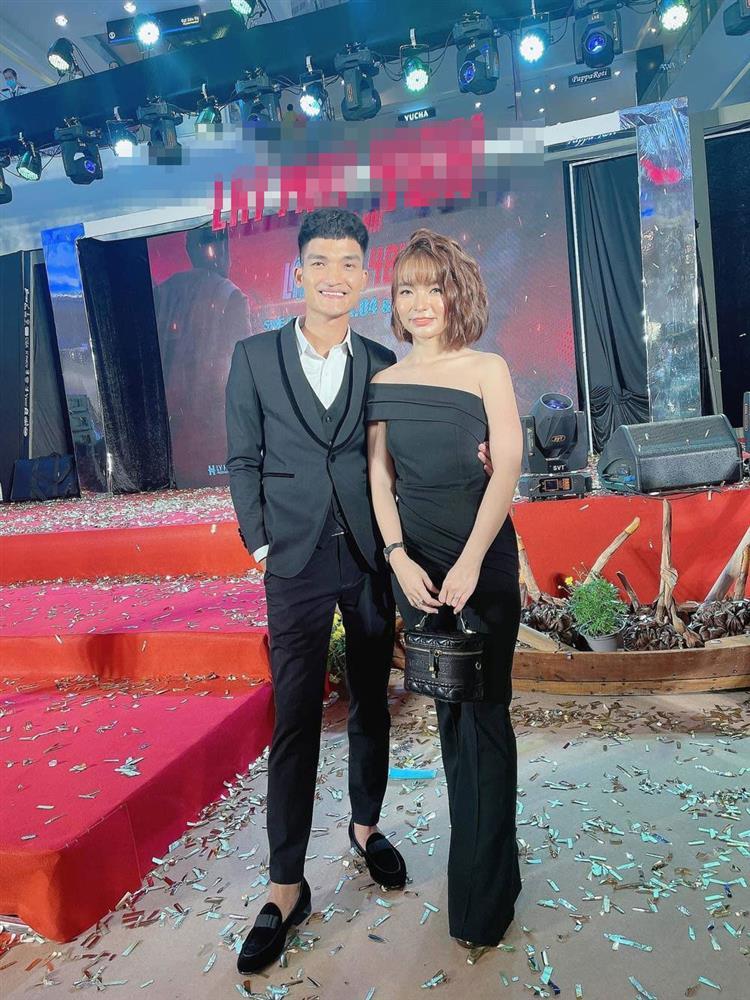 Vợ Mạc Văn Khoa lộ nhan sắc thật sau 4 tháng sinh con-2