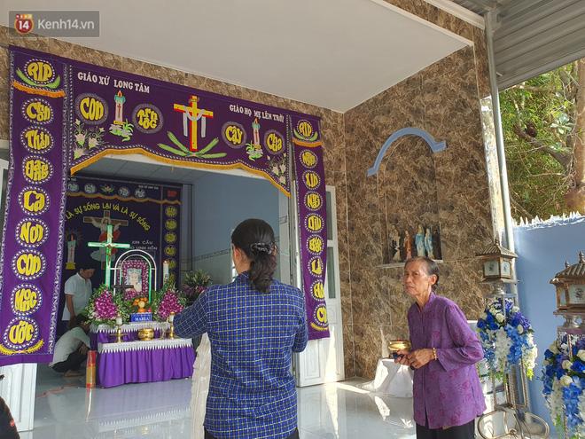 Bé 5 tuổi bị hiếp dâm, bóp cổ chết: Dụ dỗ cho 3 cái kẹo rồi dắt đi tìm ba?-7