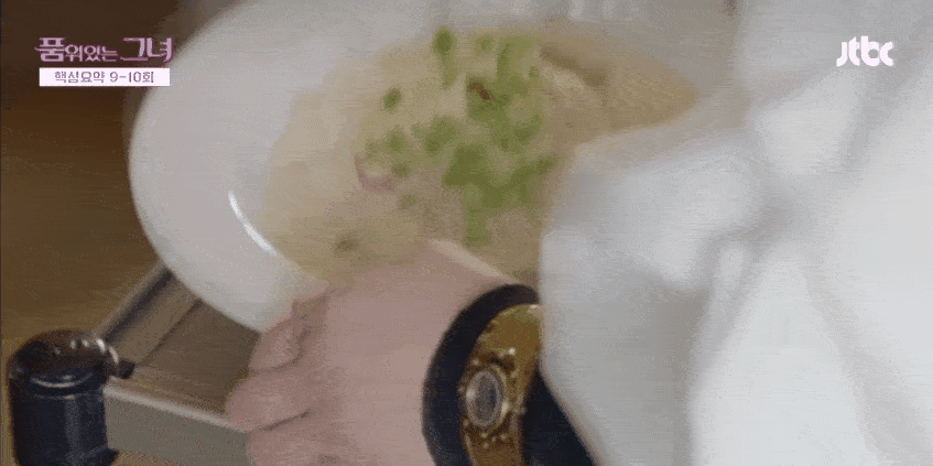 Cười nghiêng ngả với những cú tát bằng thức ăn trong phim Hàn Quốc-10