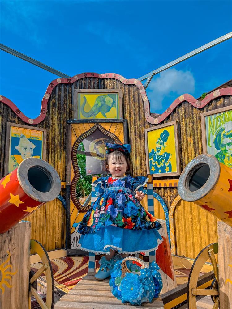 Bộ ảnh thiên thần nhí 1 tuổi đáng yêu, ai nhìn cũng muốn đẻ con gái-12