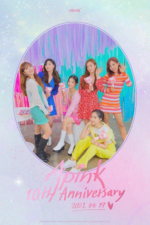 Công ty quản lý đăng ảnh kỷ niệm 10 năm  ngày APink debut. Đây cũng là nhóm nhạc nữ hiếm hoi tại Hàn duy trì hoạt động hơn 10 năm.