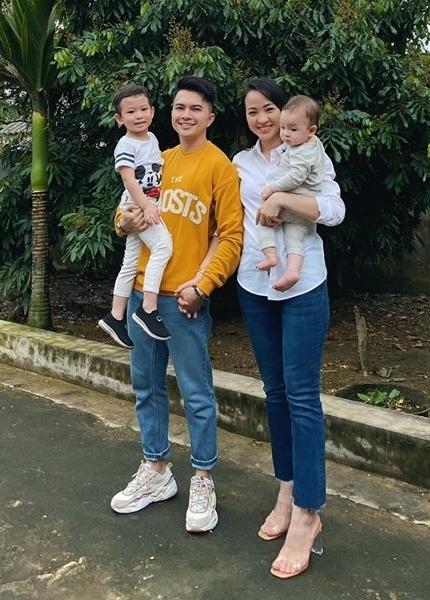 Nhã Phương từng bị tai nạn nhưng vẫn ráng đến quay MV cho Nam Cường-10