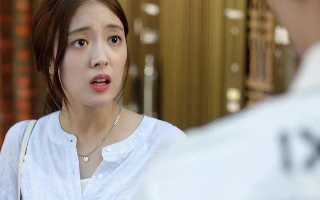 40 tuổi chị gái mới dẫn người yêu về ra mắt, anh rể tương lai khiến tôi xám mặt-1