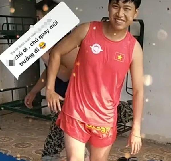 Mũi trưởng Long lộ ảnh dính chặt tín vật tình cùng Hậu Hoàng-1