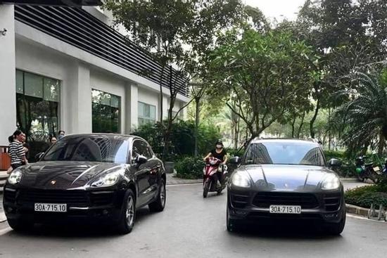 Oan gia ngõ hẹp, 2 xe Porsche trùng biển số 'chạm mặt' ở đô thị hạng sang