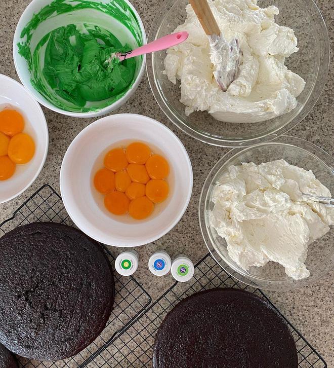 Hà Tăng lại khiến hội chị em trầm trồ vì làm bánh gì mà đẹp quá trời!-3