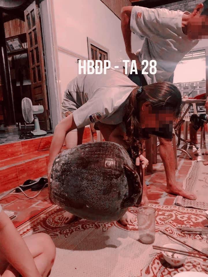 Về ra mắt, bố vợ tương lai và bạn gái xoay cho thanh niên sấp mặt vì hốt-1